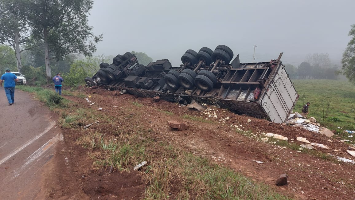 Tr S Passos News Motorista Morre Em Acidente Entre Tenente Portela E