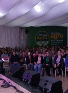 Aniversário Cotricampo: A jornalista Alice Bastos Neves foi a painelista principal do Encontro Regional de Mulheres Cooperativadas