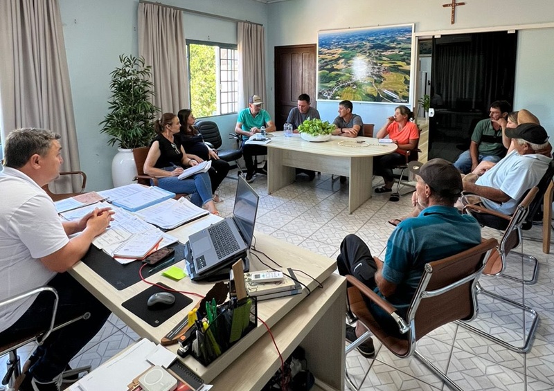 Administração municipal de Esperança do Sul promove reunião sobre merenda escolar e agricultura familiar
