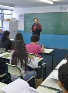 Piso do magistério tem reajuste de 5,4% e vai a R$ 5,1 mil em 2026
