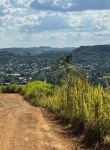 Tiradentes do Sul: Recuperação de estradas pela Secretaria Municipal de Obras