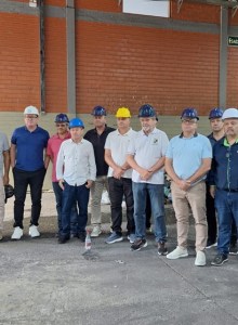 Prefeito de Tiradentes do Sul participa de visita técnica a usinas de reciclagem