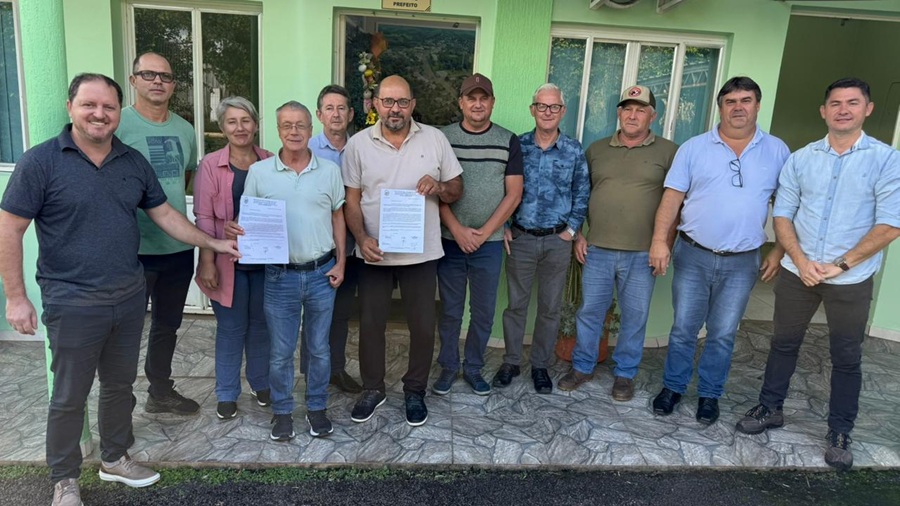 Pedido de nova viatura para BM de Tiradentes do Sul é entregue a deputado