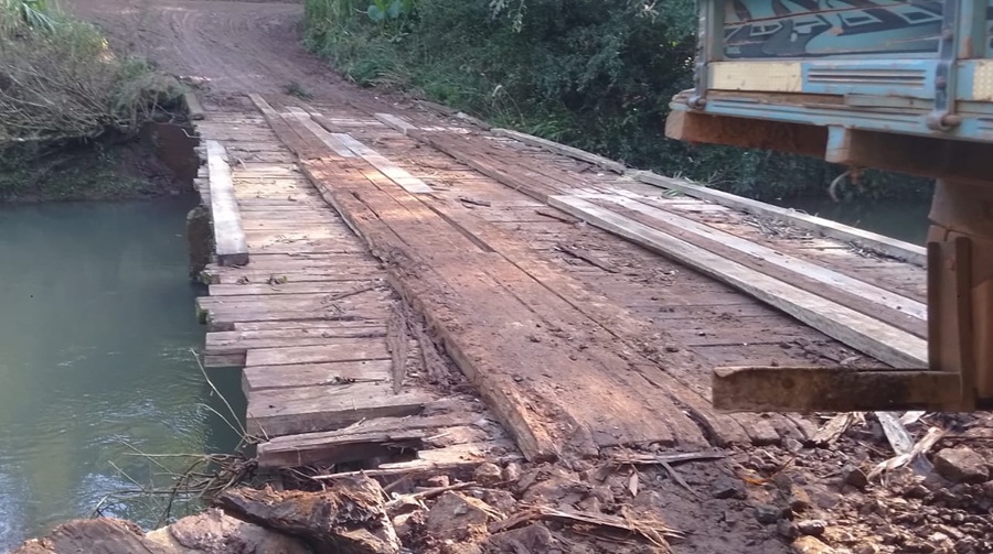 Secretaria de Obras e Viação segue trabalhando na recuperação de estradas e pontes em Tiradentes do Sul
