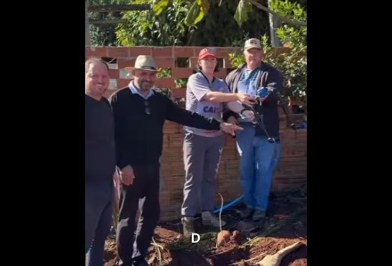 Prefeito e vice acompanham trabalhos da Secretaria de Agricultura e Meio Ambiente em Tiradentes do Sul