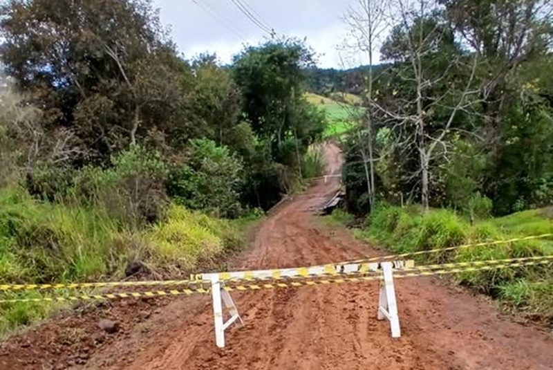 Ponte do Caçador está definitivamente interditada entre Esperança do Sul e Tiradentes do Sul