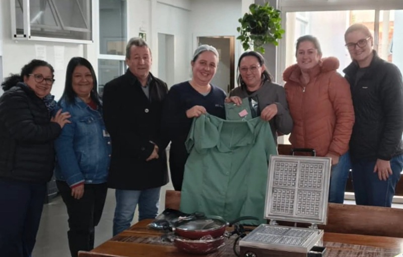 Prefeito Sandri realiza entrega de utensílios e uniformes à rede municipal de ensino de Humaitá