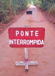 DAER interdita ponte sobre a RSC-472 no interior de Humaitá