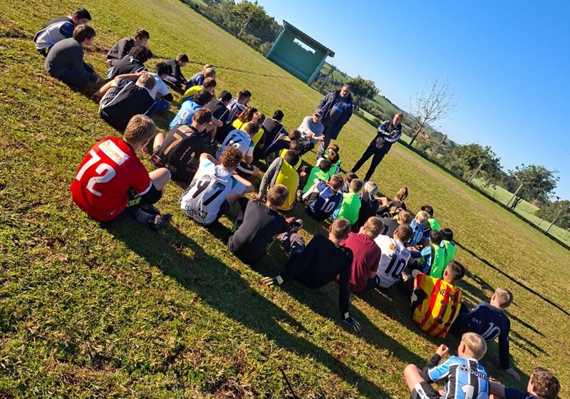 Alunos do Projeto Gol Social de Esperança do Sul são destaque em avaliação do Grêmio
