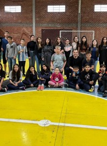 Aulas de dança gauchesca nas escolas Esperança e Independência de Esperança do Sul