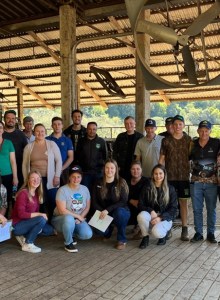 Tarde de Campo reúne produtores de leite na propriedade de Rogério Zugue em Esperança do Sul