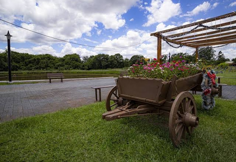 Administração Municipal de Esperança do Sul busca parceria para implantação de chimarródromo na Praça do Lago