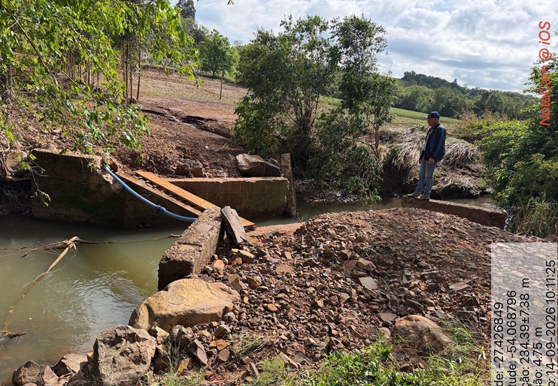 Prefeito e secretário de Obras realizam vistoria após chuvas em Tiradentes do Sul